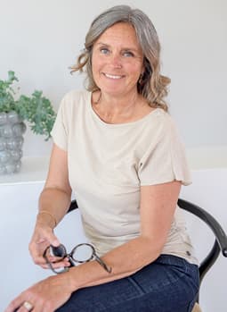 Lotta Hellzén
