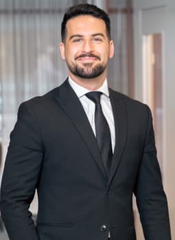 Emanuel Mirza